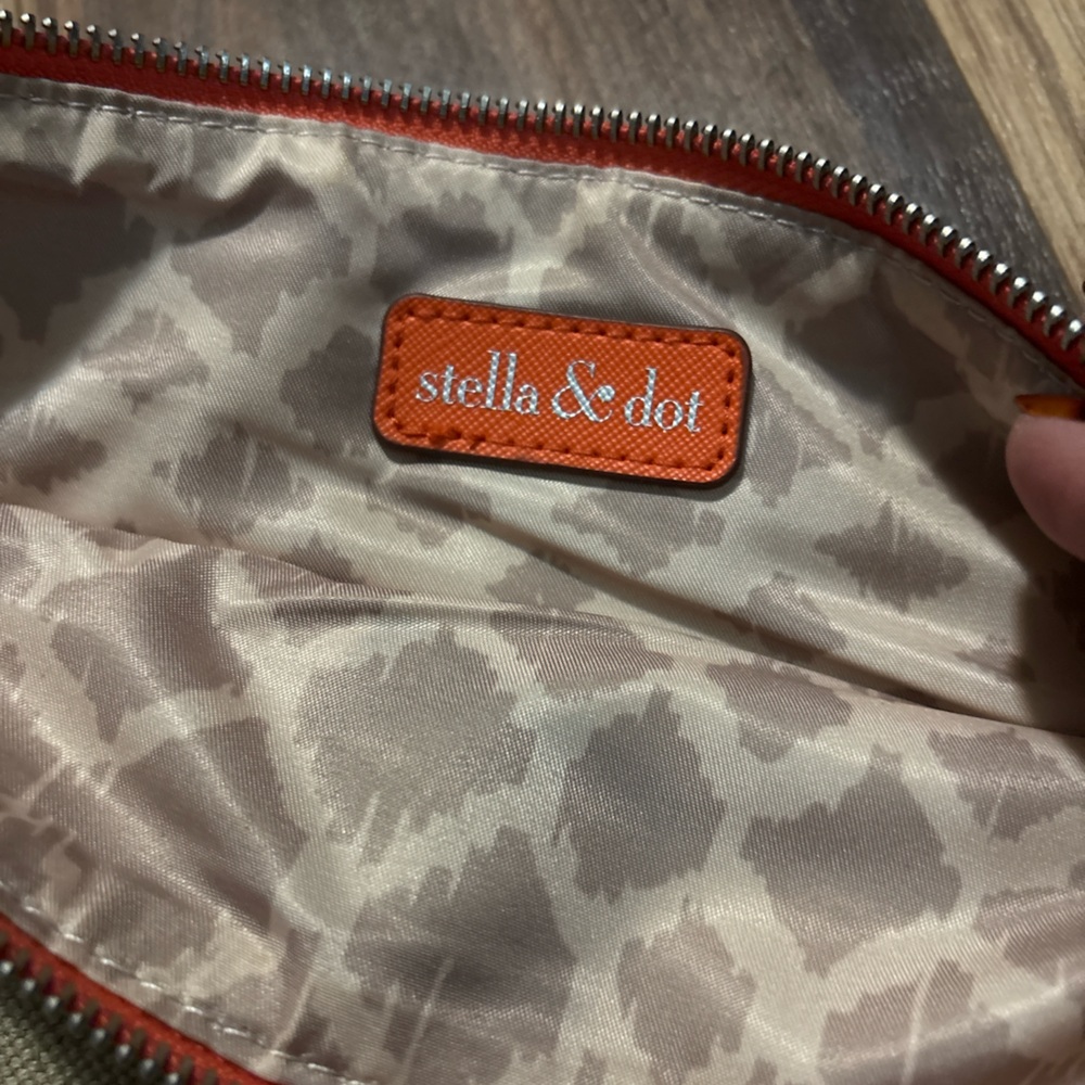 Stella & Dot Orange Laser-Cut Canvas Foldover Clutch - Picture 2 of 5
